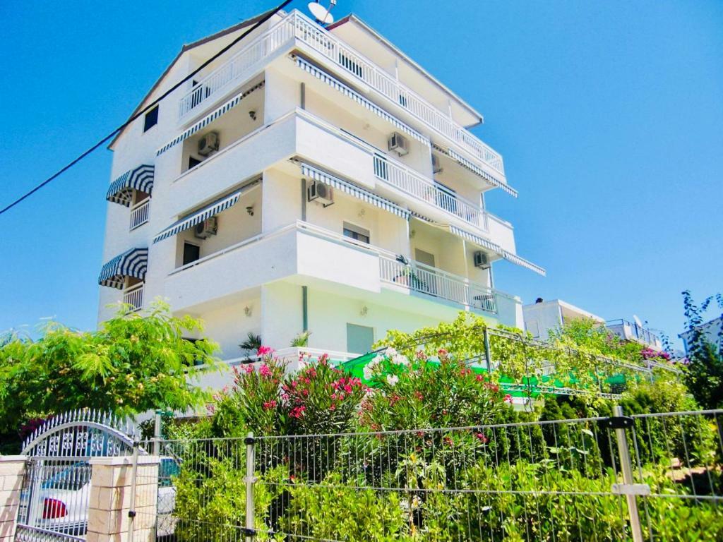 Apartments Ruza Kaštela Extérieur photo